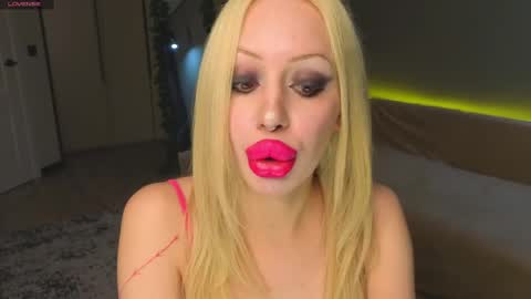 Snapshot of luna_beverly chatting on 05-01-26, 08:24 luna_beverly online show from 05-01-26, 08:24