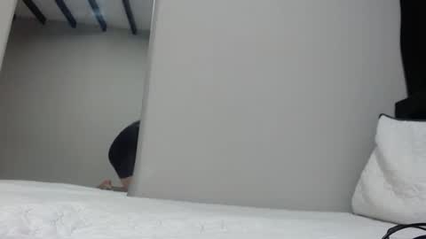 Snapshot of luna_bluebery chatting on 09-13-25, 03:28 Luna--Blueberry online show from 09-13-25, 03:28