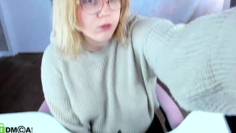 luna online show from 04-30-26, 01:12