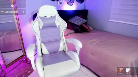 Luna  online show from 03-15-26, 05:41