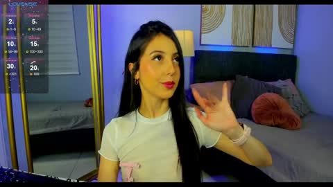 Luna  online show from 04-24-26, 05:37