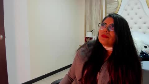 luna  online show from 09-23-25, 11:57