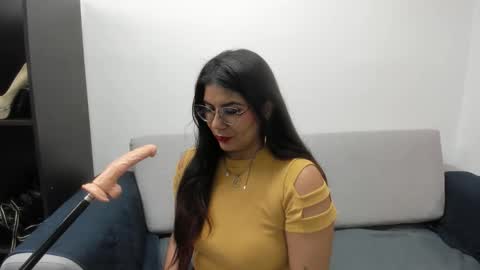 luna  online show from 10-12-25, 11:42