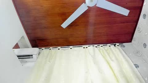 Luna Eva online show from 01-07-25, 05:42