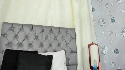 Luna Eva online show from 01-24-25, 06:25