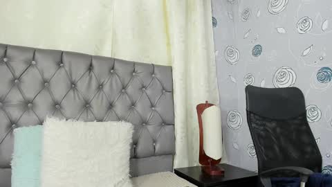 Luna Eva online show from 03-11-25, 05:57