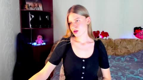 luna_evan online show from 01-30-25, 11:11