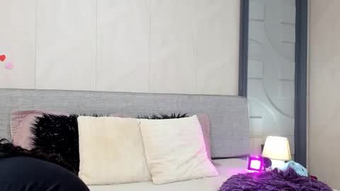 Snapshot of luna_fioree chatting on 03-08-25, 05:22 Luna Fioree online show from 03-08-25, 05:22