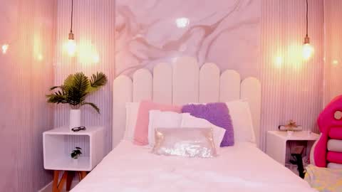 Snapshot of luna_hot_ass chatting on 10-02-25, 09:00 luna_hot_ass online show from 10-02-25, 09:00