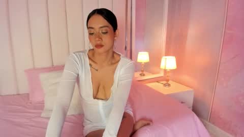 Snapshot of luna_hot_ass chatting on 10-23-25, 08:51 luna_hot_ass online show from 10-23-25, 08:51