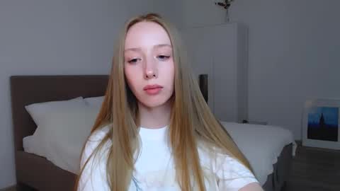 Snapshot of luna_insanity chatting on 01-26-25, 02:14 Luna online show from 01-26-25, 02:14