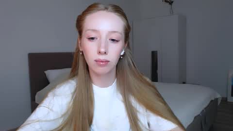 Snapshot of luna_insanity chatting on 03-07-25, 10:21 Luna online show from 03-07-25, 10:21