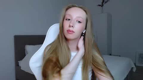 Snapshot of luna_insanity chatting on 09-09-25, 09:03 Luna online show from 09-09-25, 09:03