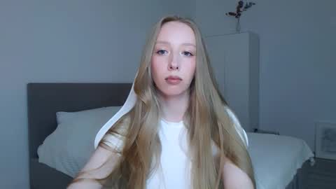 Snapshot of luna_insanity chatting on 10-08-25, 09:01 Luna online show from 10-08-25, 09:01