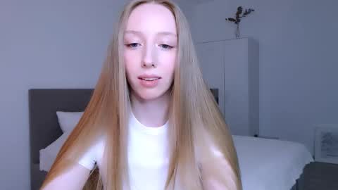 Luna online show from 11-27-25, 09:28