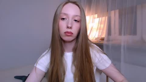 Snapshot of luna_insanity chatting on 04-09-26, 10:48 Luna online show from 04-09-26, 10:48