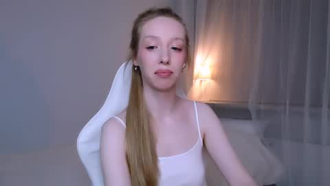 Snapshot of luna_insanity chatting on 04-18-26, 10:43 Luna online show from 04-18-26, 10:43