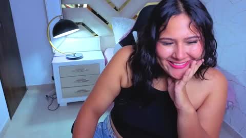 Luna  Jonez  online show from 11-28-25, 11:13