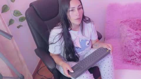 luna online show from 05-17-26, 03:04