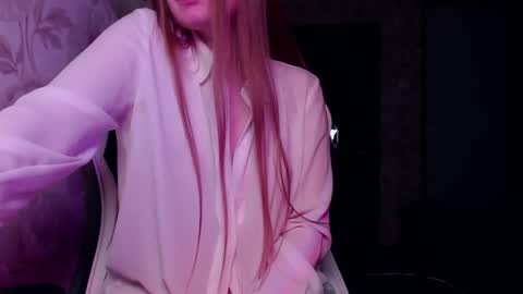 Luna online show from 01-03-25, 01:16