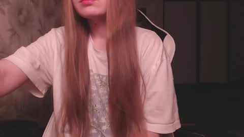 Luna online show from 02-16-25, 01:38