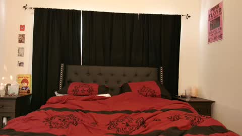 Snapshot of luna_lovelyy chatting on 01-13-25, 09:42 Luna online show from 01-13-25, 09:42