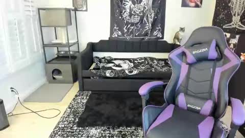 Luna online show from 01-17-26, 02:49