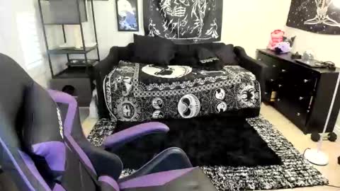 Luna online show from 03-29-26, 10:32