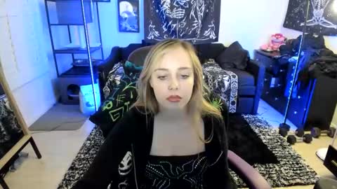 Luna online show from 06-05-26, 06:52