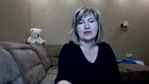 luna_lure11 online show from 10-04-25, 05:44