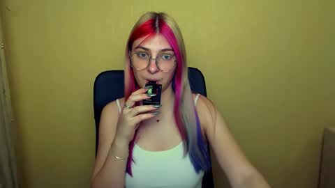 Luna online show from 03-01-25, 10:45