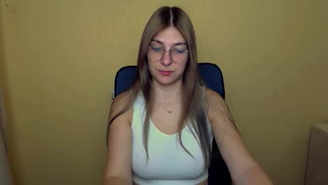 Luna online show from 09-10-25, 08:47