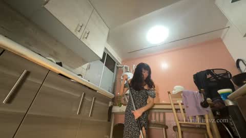 Snapshot of luna_luuvz chatting on 11-18-25, 04:06 Luna Luuvz online show from 11-18-25, 04:06