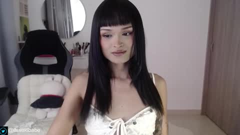 Snapshot of luna_mails chatting on 11-11-25, 04:12 Luna online show from 11-11-25, 04:12