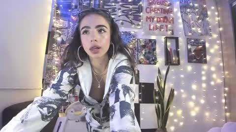 LUNA MCCOY online show from 02-17-25, 03:58