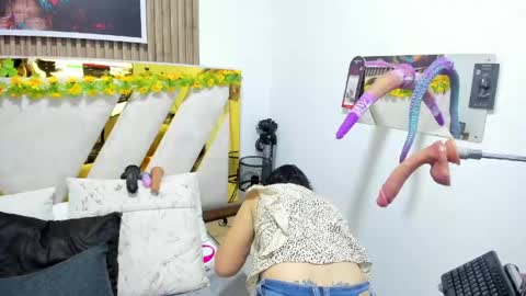 Snapshot of luna_naughty1 chatting on 06-02-26, 06:43 luna_naughty1 online show from 06-02-26, 06:43