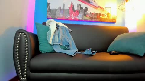 Snapshot of luna_roose1 chatting on 05-27-26, 12:35 Luna Rosse online show from 05-27-26, 12:35