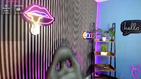 Snapshot of luna_roose1 chatting on 06-11-26, 12:36 Luna Rosse online show from 06-11-26, 12:36