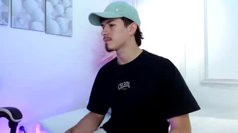 Luna Stanford online show from 09-21-25, 02:13