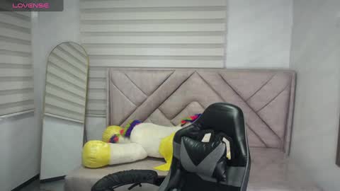 Live 1000pm 600am COLOMBIAN HOUR online show from 09-13-25, 03:17