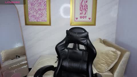 Snapshot of luna_star_v chatting on 11-07-25, 03:28 Live 1000pm 600am COLOMBIAN HOUR online show from 11-07-25, 03:28