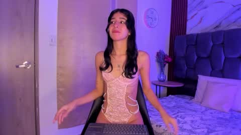 Snapshot of luna_sthonem chatting on 11-12-25, 12:49 luna_sthonem online show from 11-12-25, 12:49