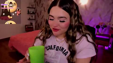 Snapshot of luna_volk chatting on 10-16-25, 03:18  Luna online show from 10-16-25, 03:18