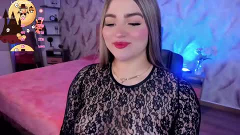 Snapshot of luna_volk chatting on 10-29-25, 03:42  Luna online show from 10-29-25, 03:42