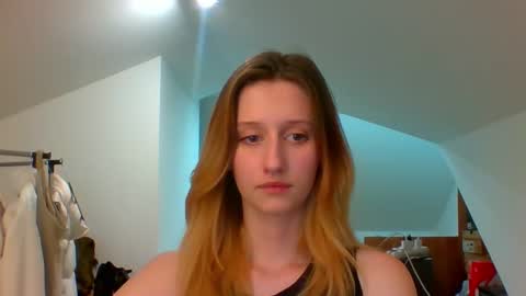 L U N A  online show from 12-27-24, 03:04