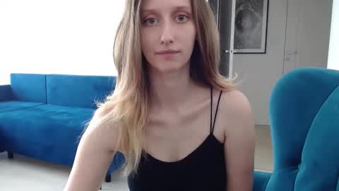 L U N A  online show from 09-17-25, 12:40