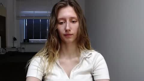 L U N A  online show from 09-24-25, 05:33