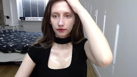 L U N A  online show from 03-30-26, 05:41