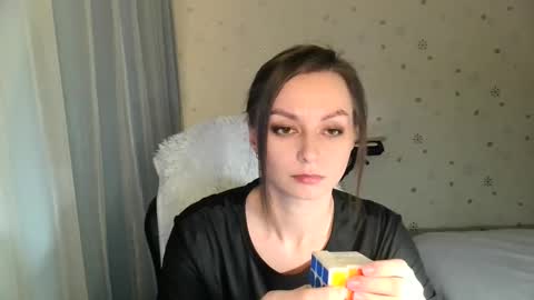 lunaa_bluee online show from 10-27-25, 07:07