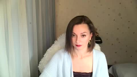 lunaa_bluee online show from 11-20-25, 07:57